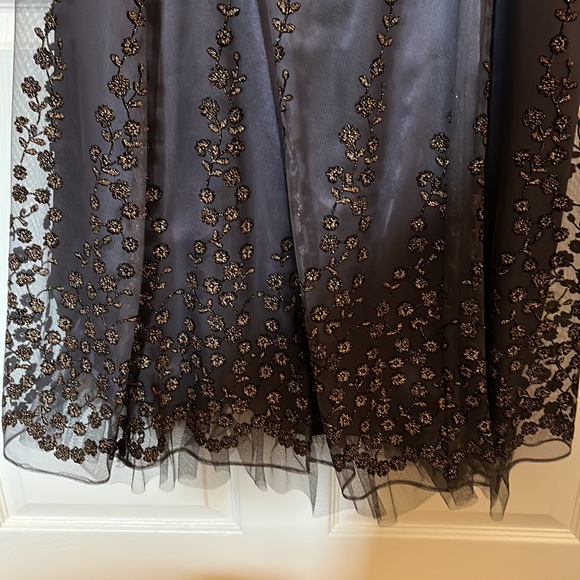 Laura Plus Cocktail dress, spaghetti strap, crinoline underlay. - Picture 2 of 7